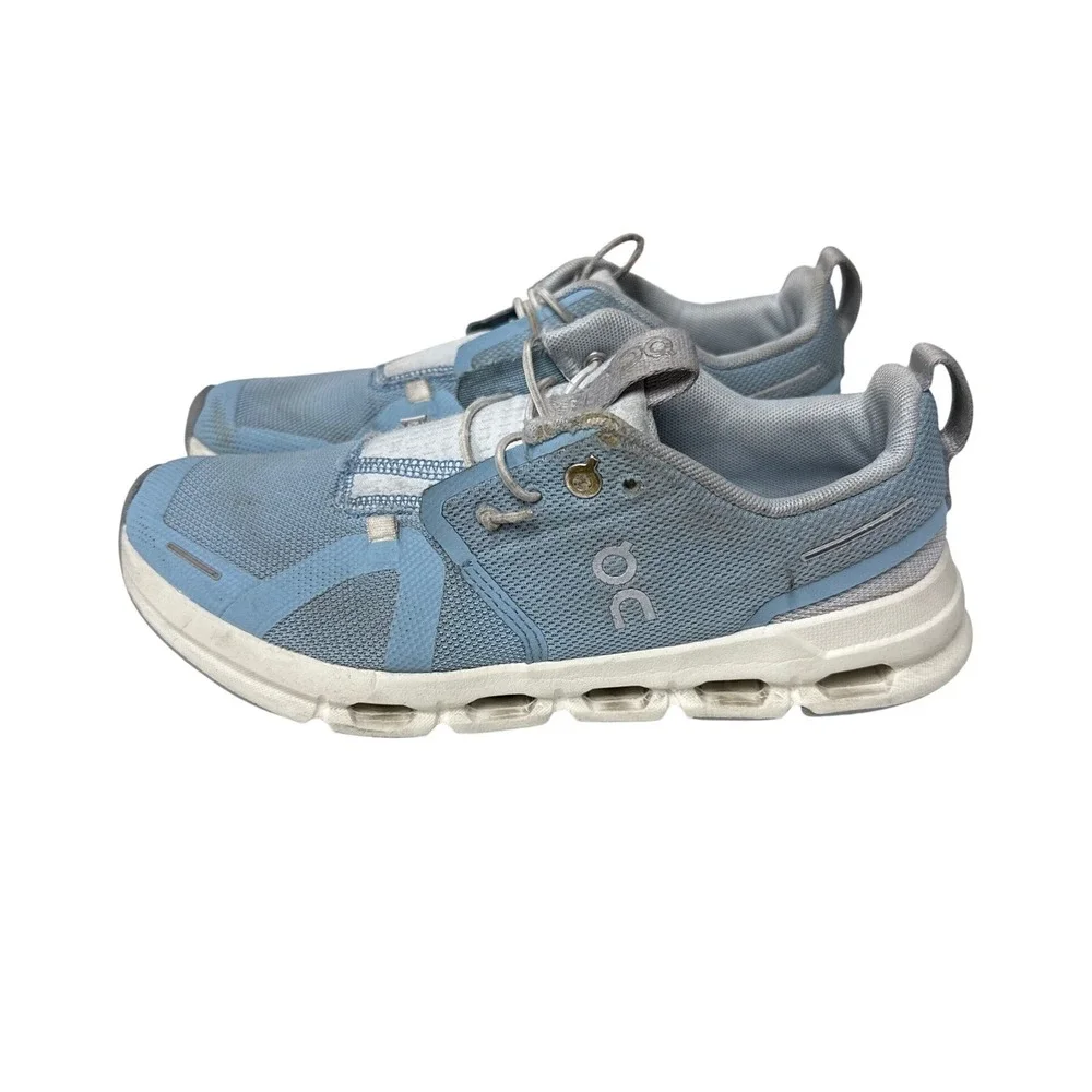 On Cloud Sky Running Shoes Kids Size 4Y Sky Blue Athletic Sporty Sneakers Active